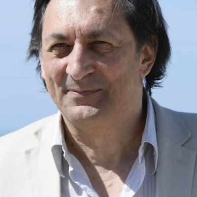 SR